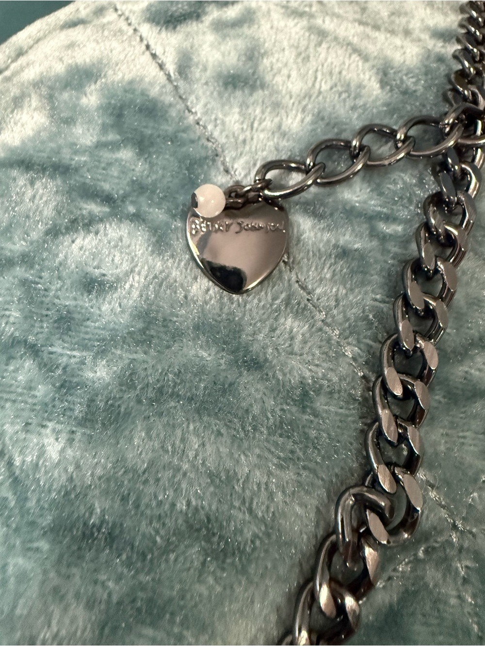 Betsey Johnson Multicolor Crystal Cat Face Necklace - Picture 3 of 4